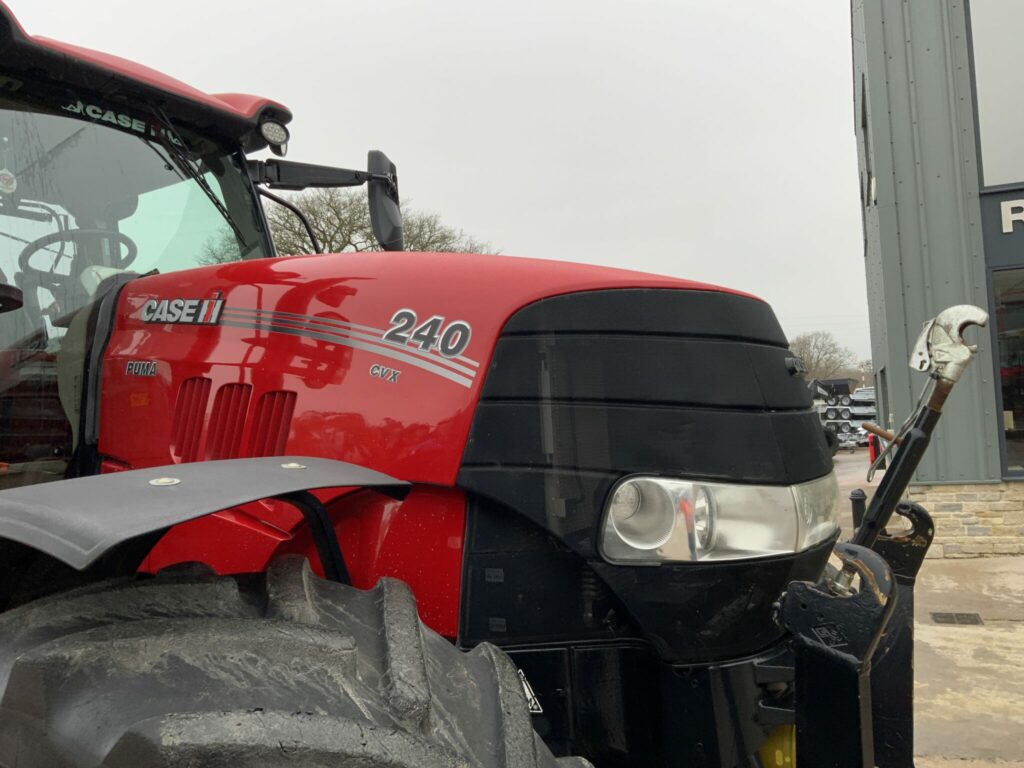 Case 240 CVX Puma Tractor (ST25548)