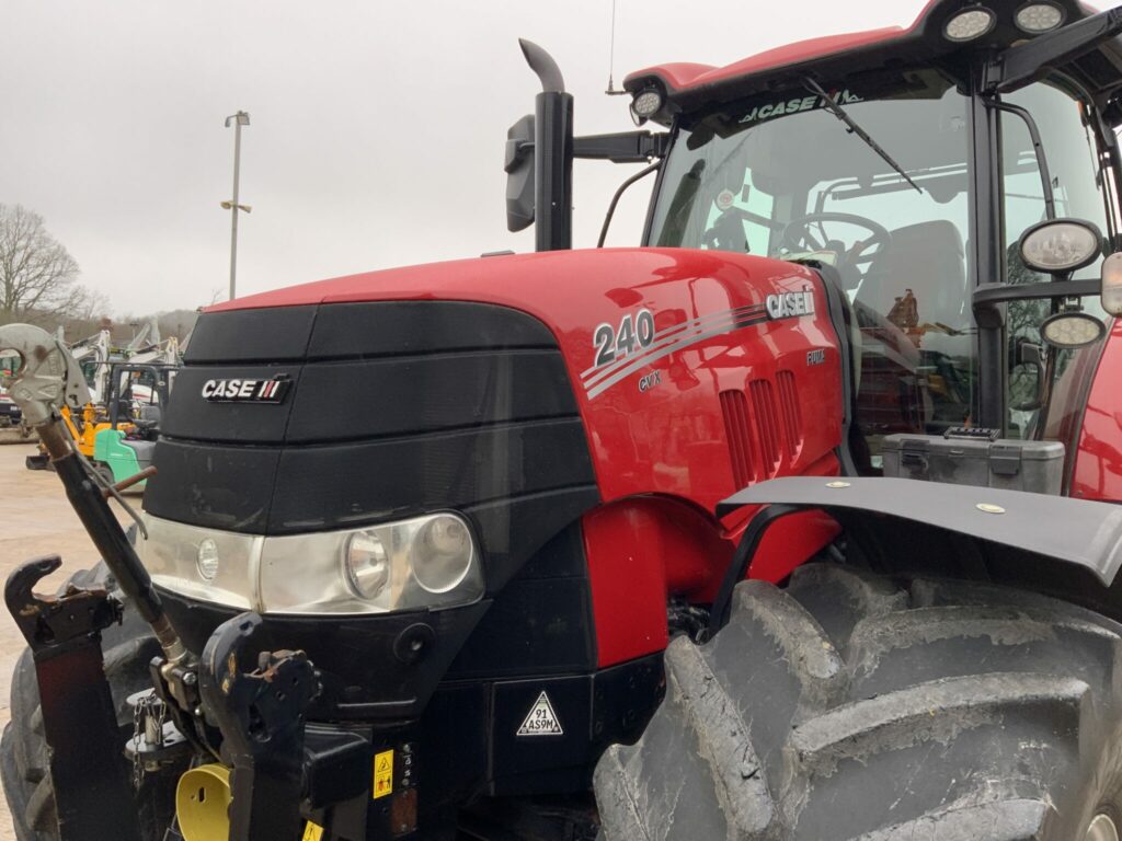 Case 240 CVX Puma Tractor (ST25548)