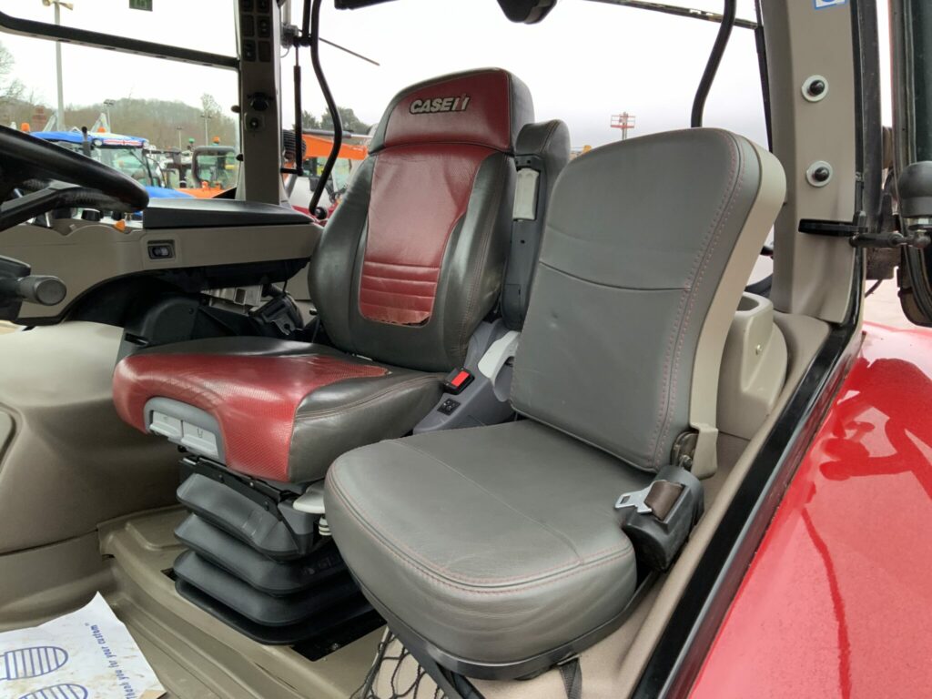 Case 240 CVX Puma Tractor (ST25548)