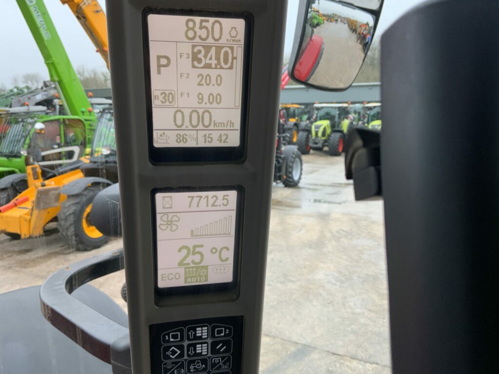 Case 240 CVX Puma Tractor (ST25548)