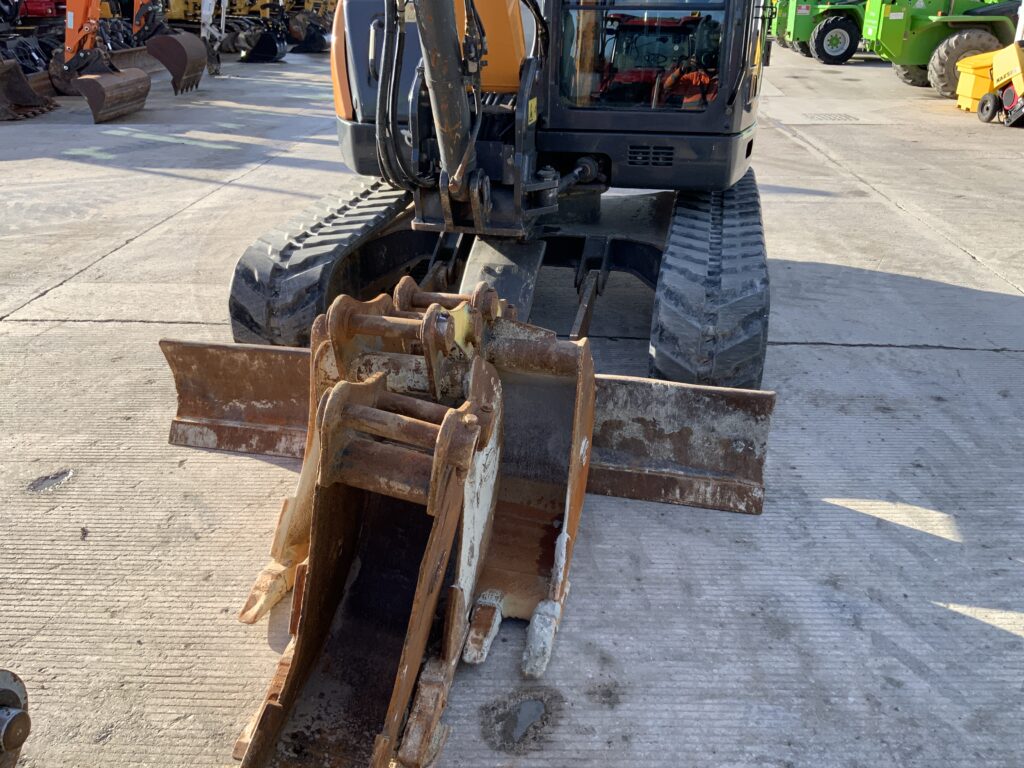 Case CX80c Digger (ST25704)