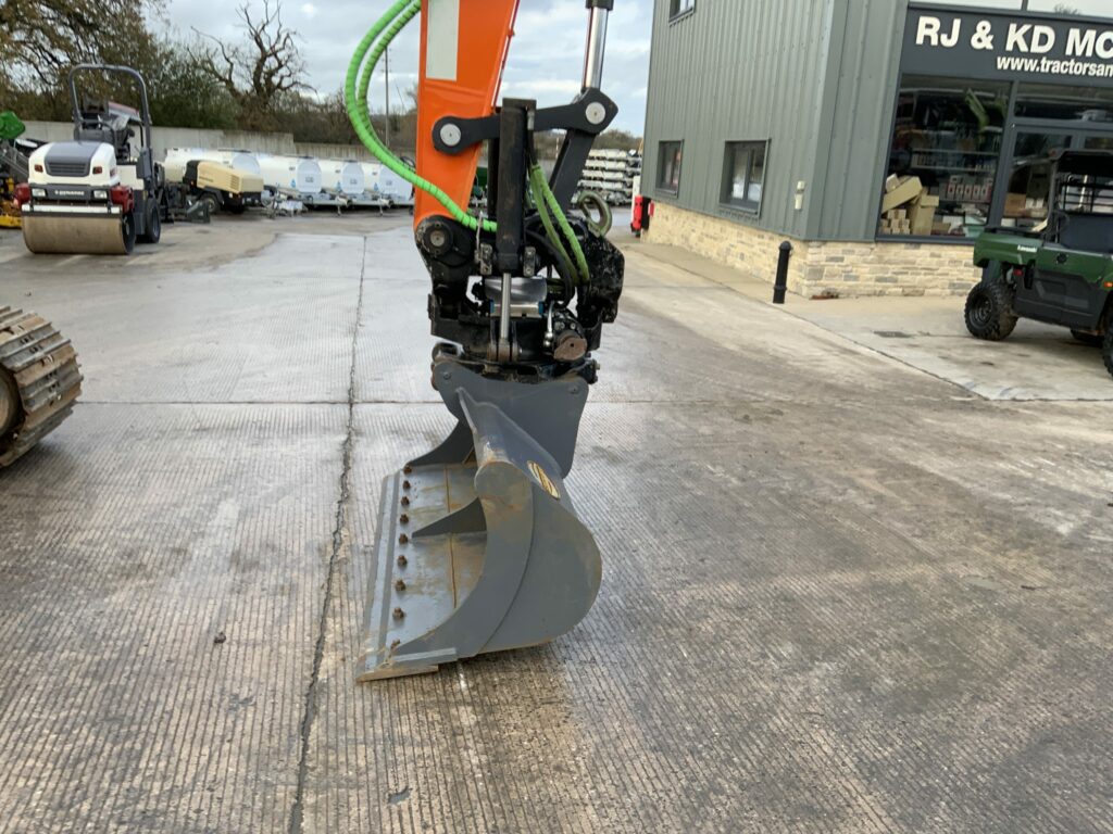 Doosan DX140LCR-5 Digger (ST25037)