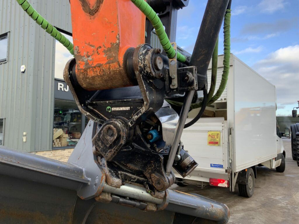 Doosan DX140LCR-5 Digger (ST25037)