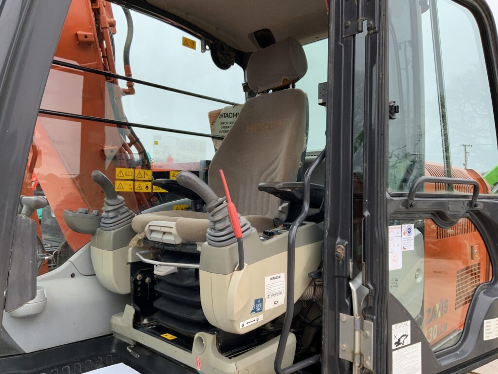 Hitachi Zaxis 130 LCN-5B Digger (ST25685)