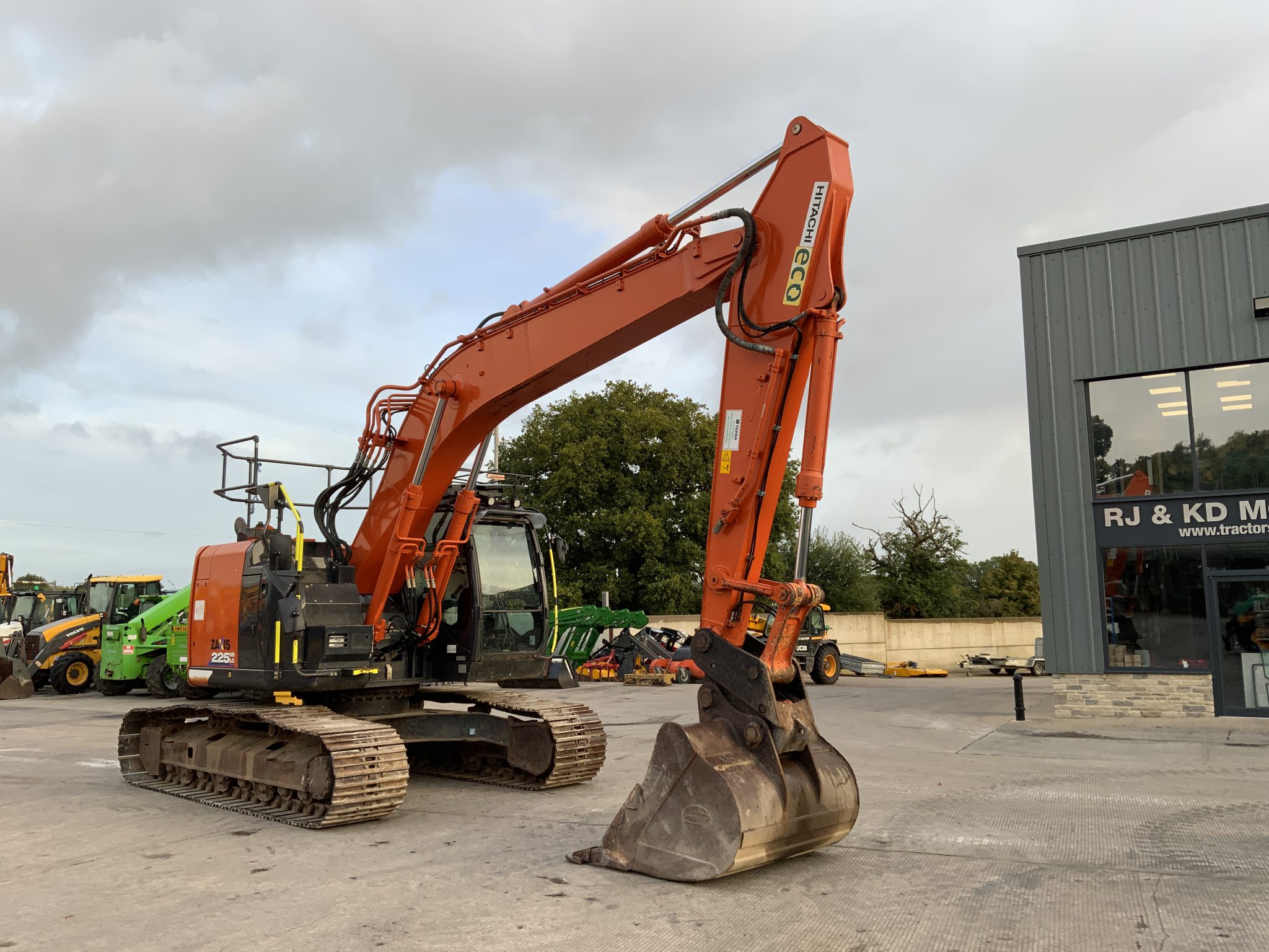 Hitachi Zaxis ZX225 us LC Digger (ST23966) - RJ and KD McLean Ltd Hitachi Zaxis ZX225 us LC Digger (ST23966) - RJ and KD McLean Ltd
