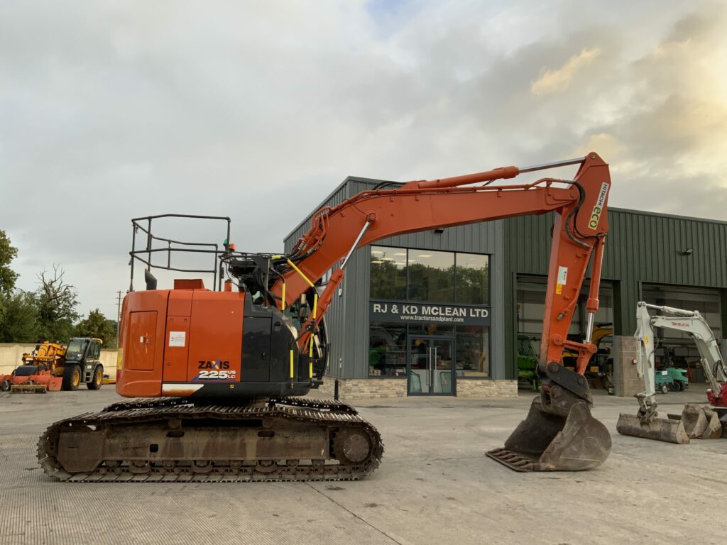 Hitachi Zaxis ZX225 us LC Digger (ST23966)