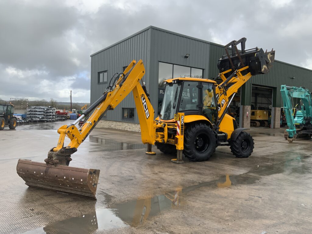 JCB 3CX Site Master Pro Wheeled Digger (ST25999)