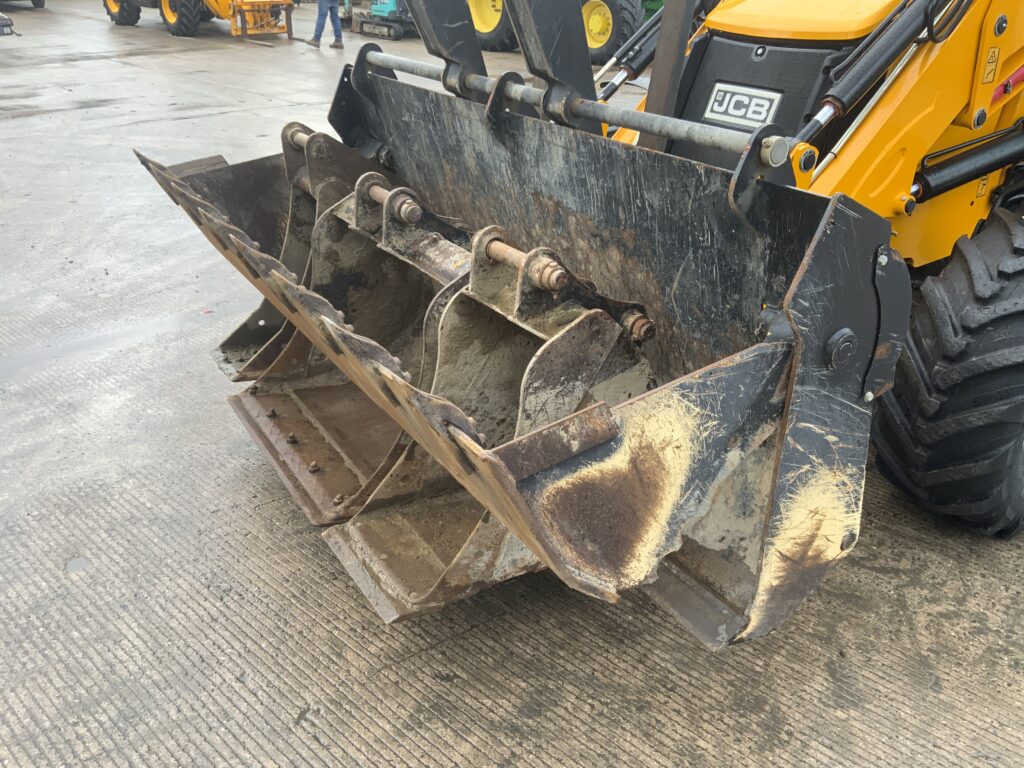 JCB 3CX Site Master Pro Wheeled Digger (ST25999)