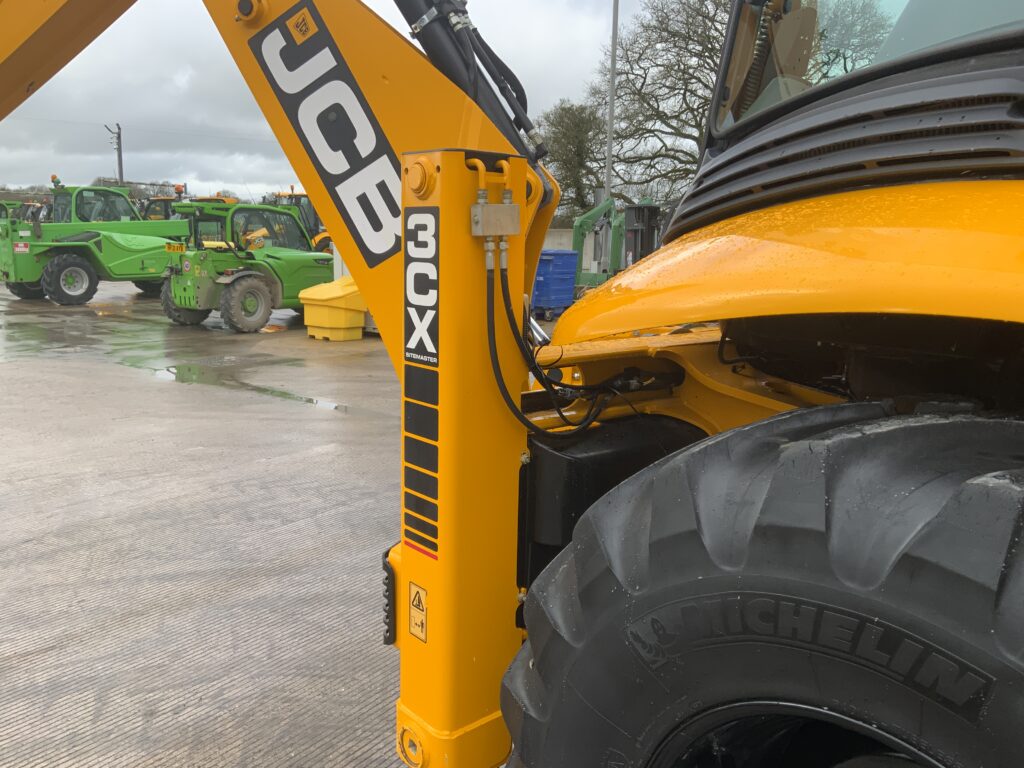 JCB 3CX Site Master Pro Wheeled Digger (ST25999)