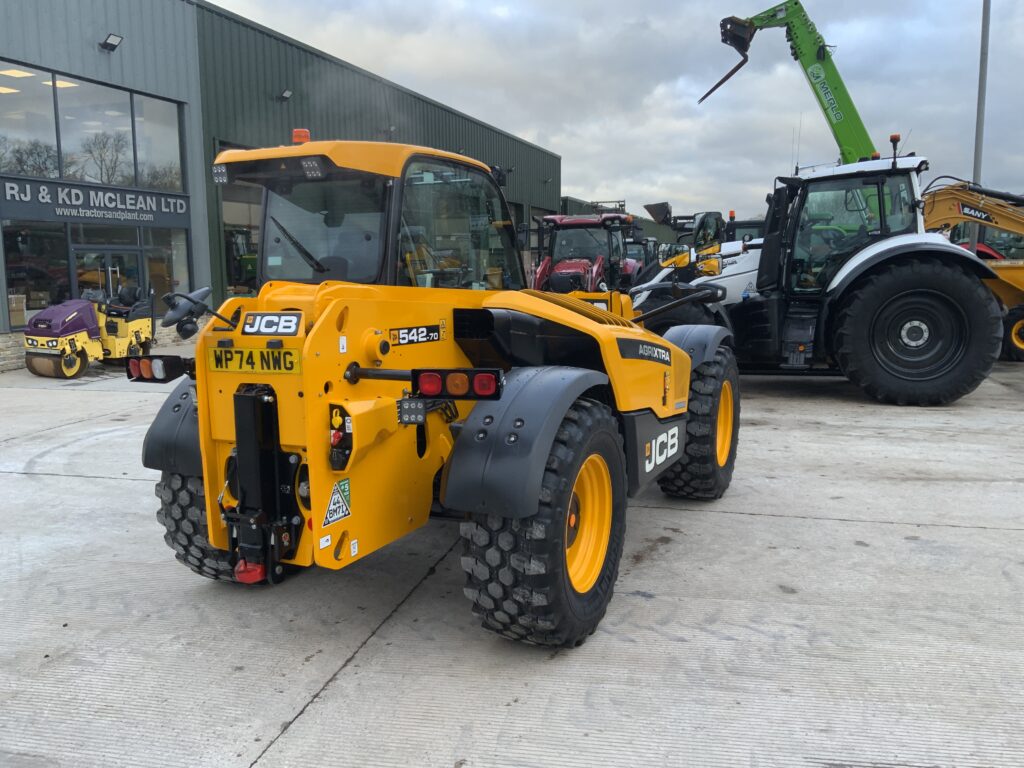 JCB 542-70 Agri Xtra Telehandler (ST25428)