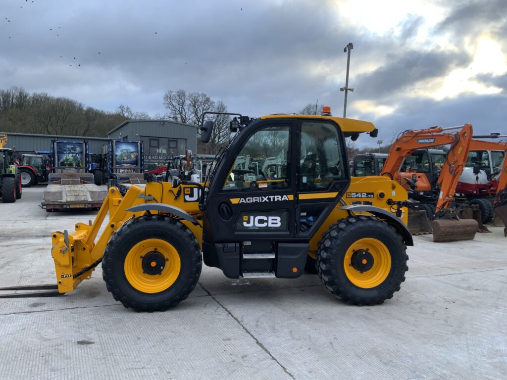 JCB 542-70 Agri Xtra Telehandler (ST25428)