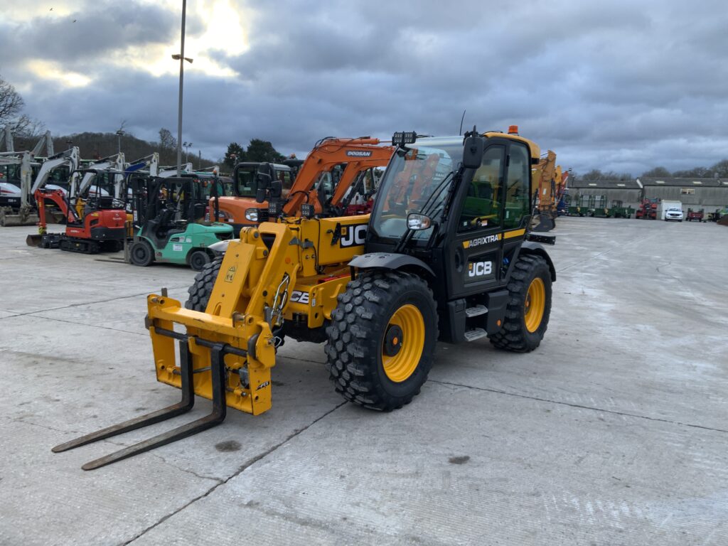 JCB 542-70 Agri Xtra Telehandler (ST25428)