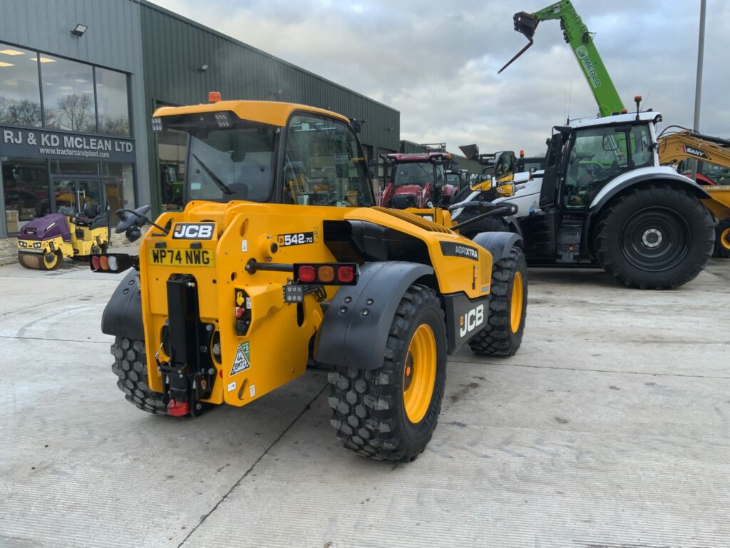 JCB 542-70 Agri Xtra Telehandler (ST25428)