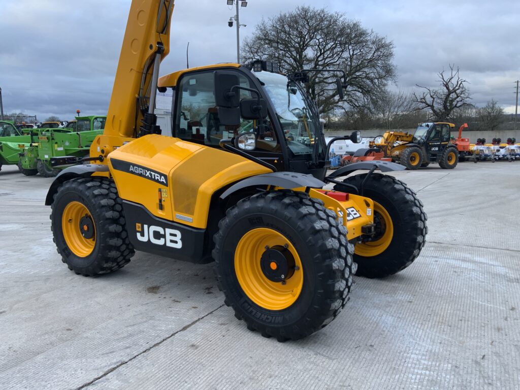 JCB 542-70 Agri Xtra Telehandler (ST25428)