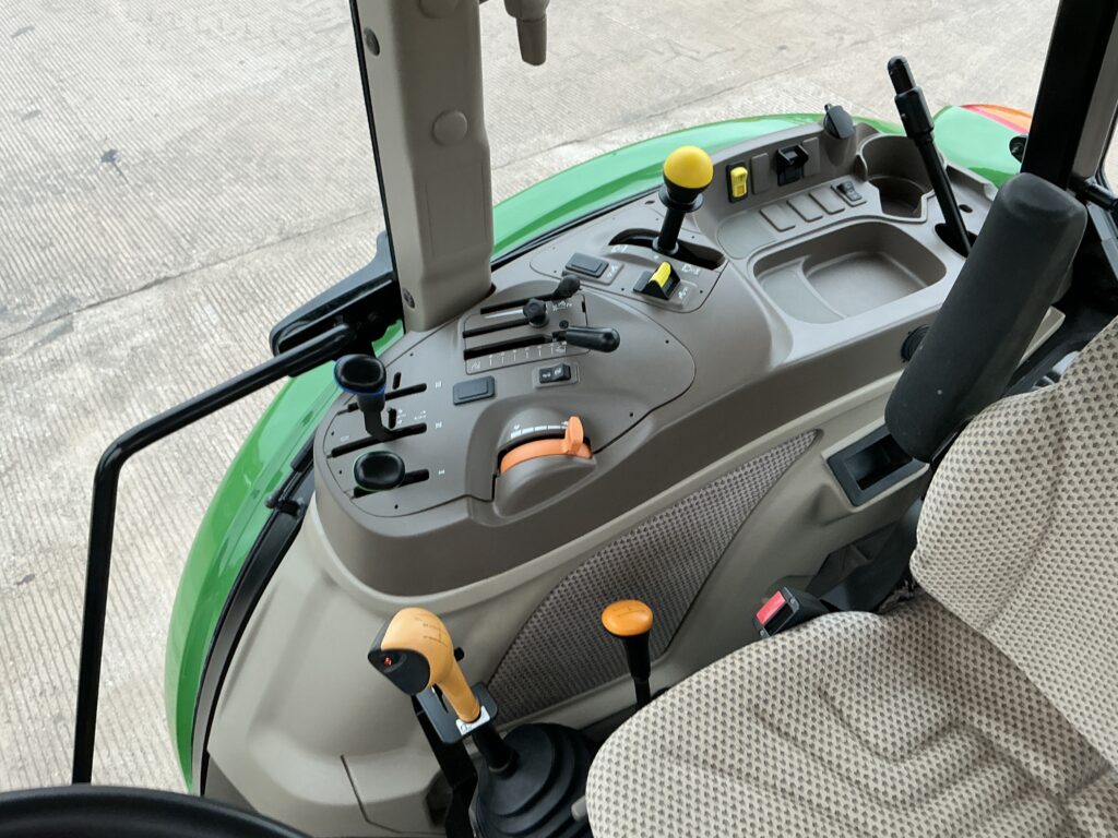 John Deere 5100M Tractor (ST25722)