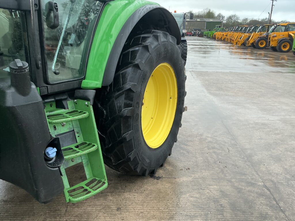 John Deere 6120M Tractor (ST25511)