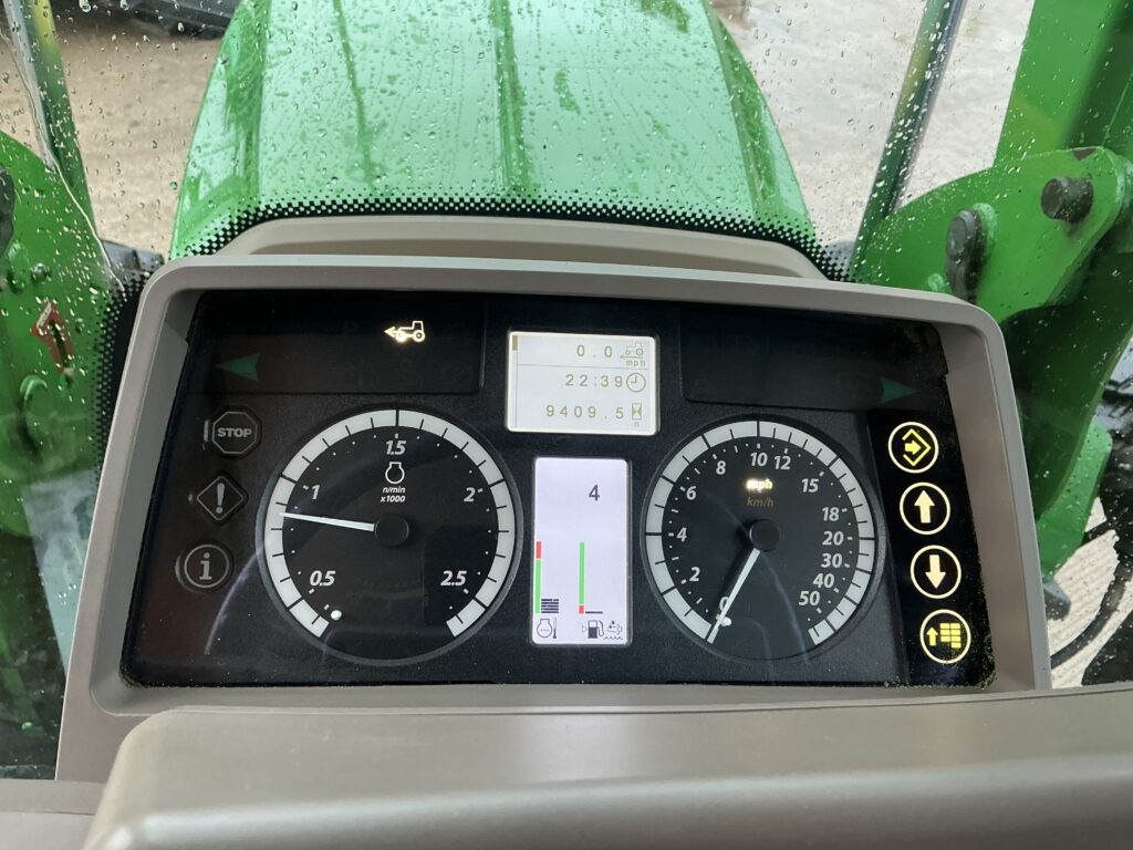 John Deere 6120M Tractor (ST25511)