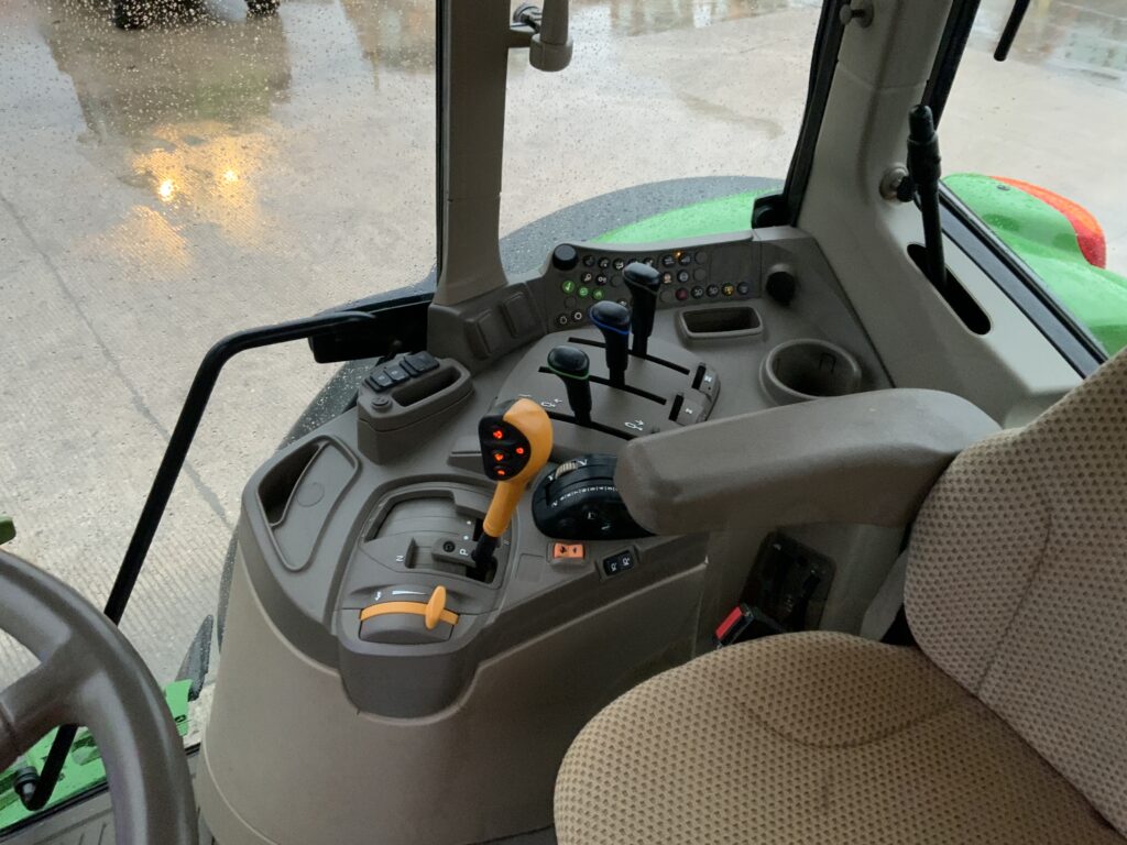 John Deere 6155M Tractor (ST25827)