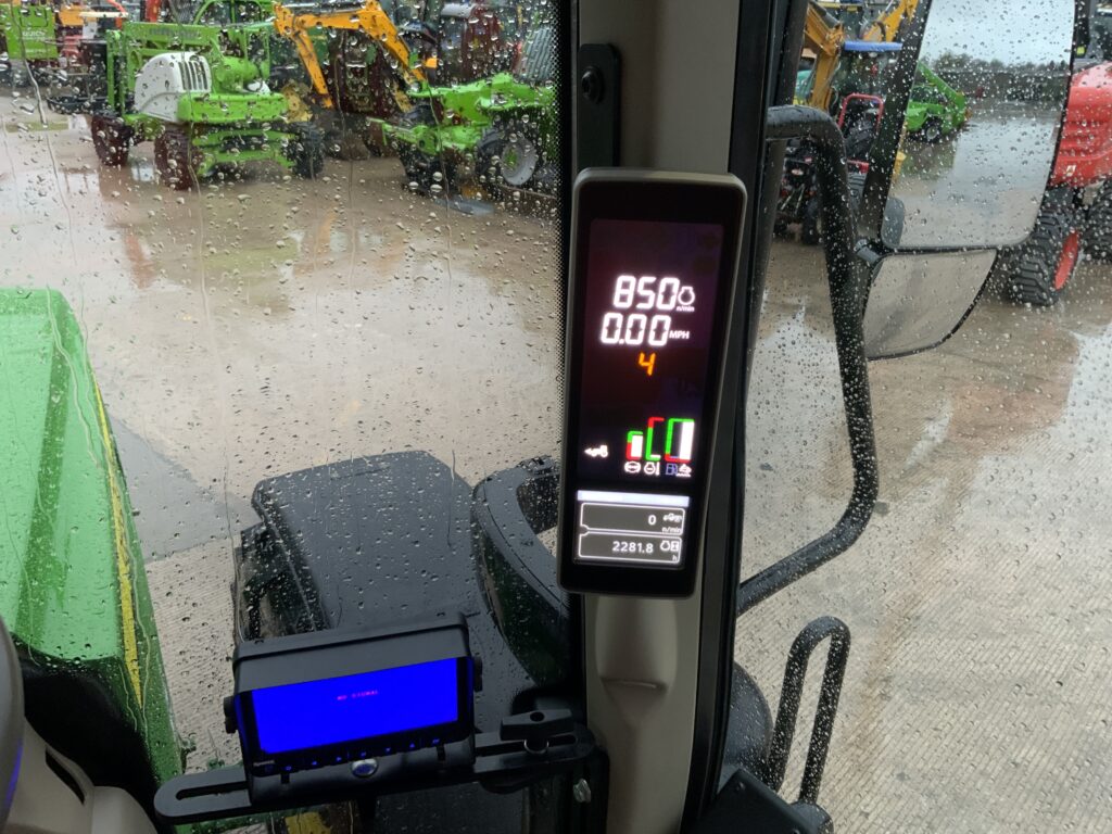 John Deere 6155M Tractor (ST25827)