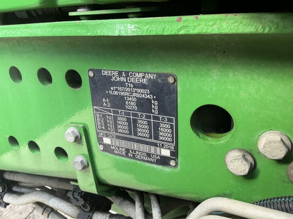 John Deere 6195R Tractor (ST24010)