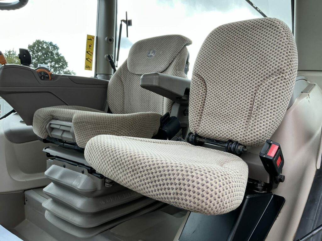 John Deere 6195R Tractor (ST24010)