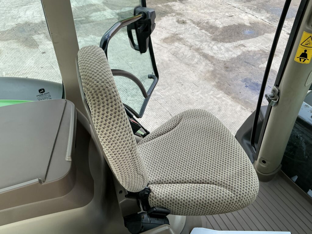 John Deere 6195R Tractor (ST24010)