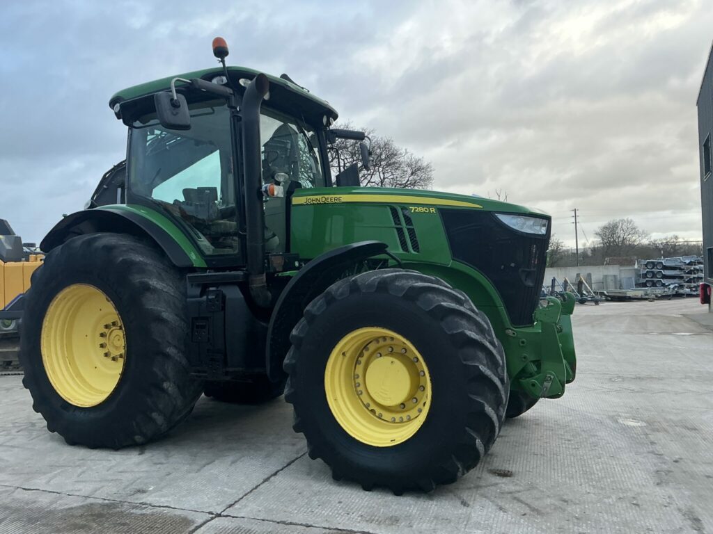 John Deere 7280R Tractor (ST25558)