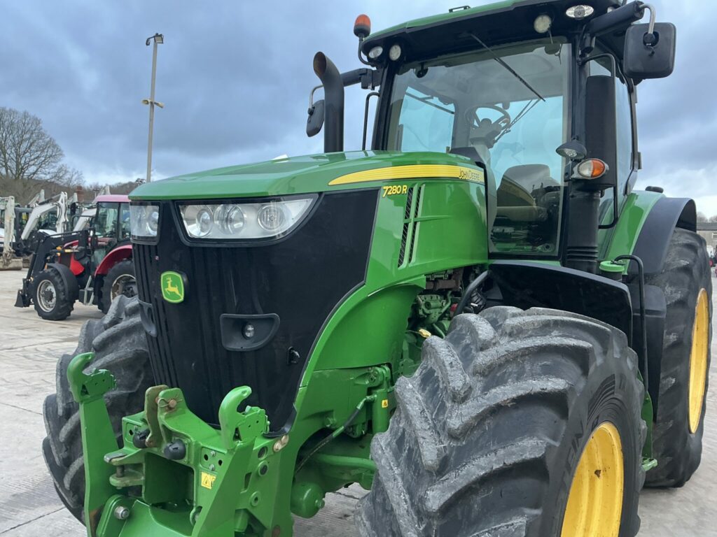 John Deere 7280R Tractor (ST25558)