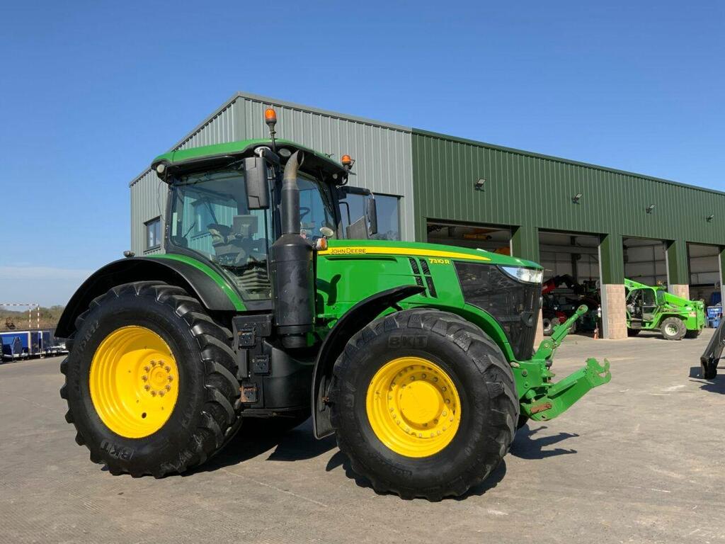John Deere 7310R Tractor (ST22840)
