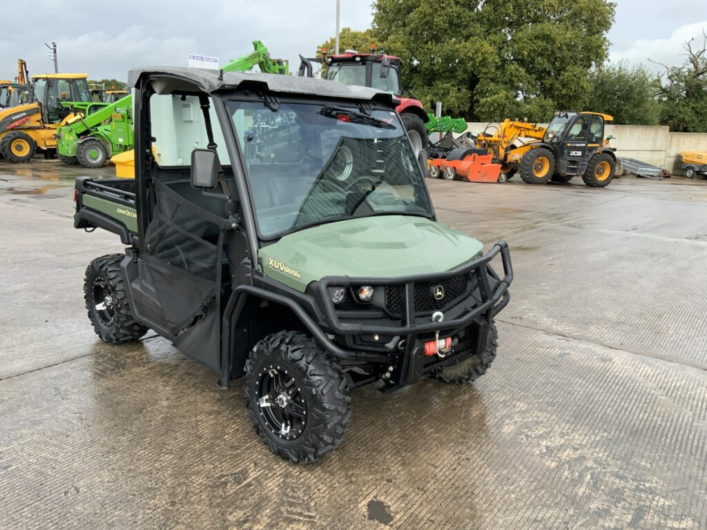 John Deere XUV 865M Gator (ST24249)