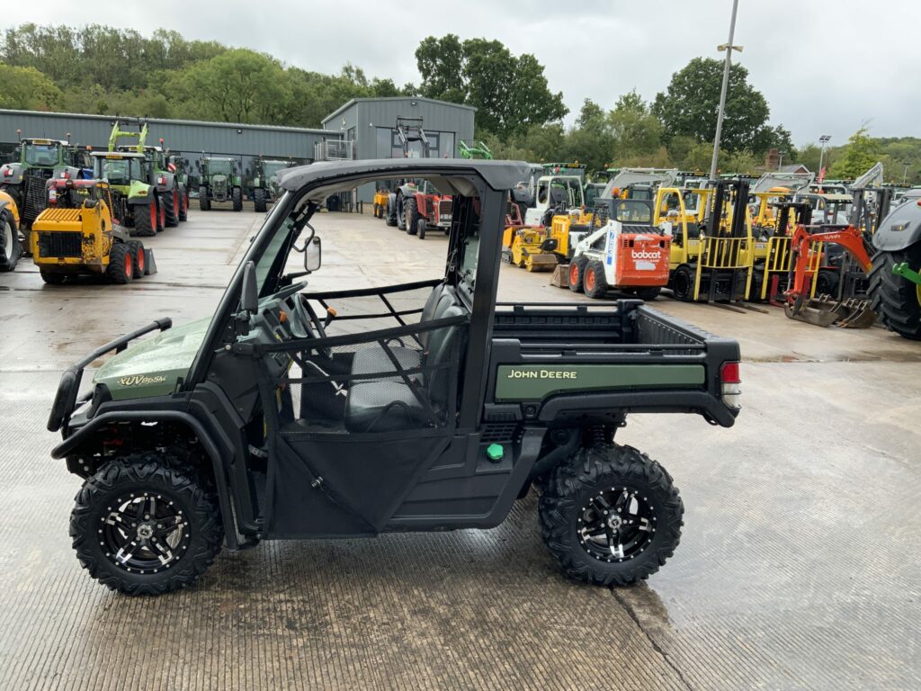 John Deere XUV 865M Gator (ST24249)