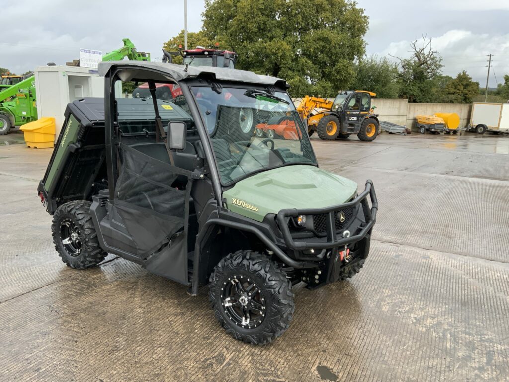 John Deere XUV 865M Gator (ST24249)