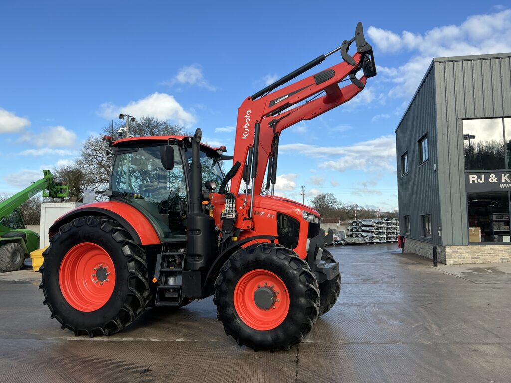 Kubota M7-133 Tractor (ST25633)