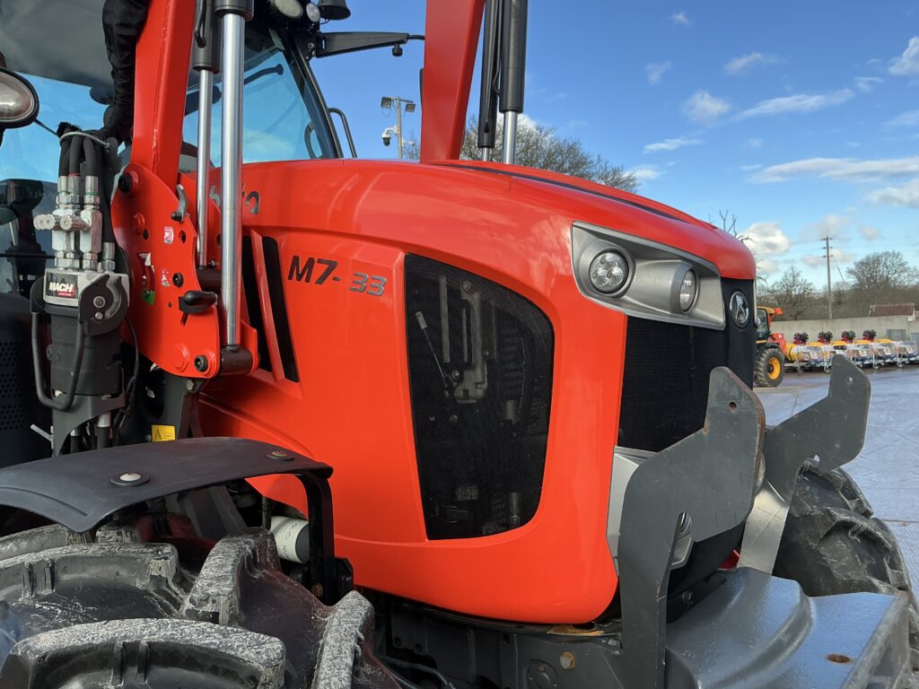 Kubota M7-133 Tractor (ST25633)