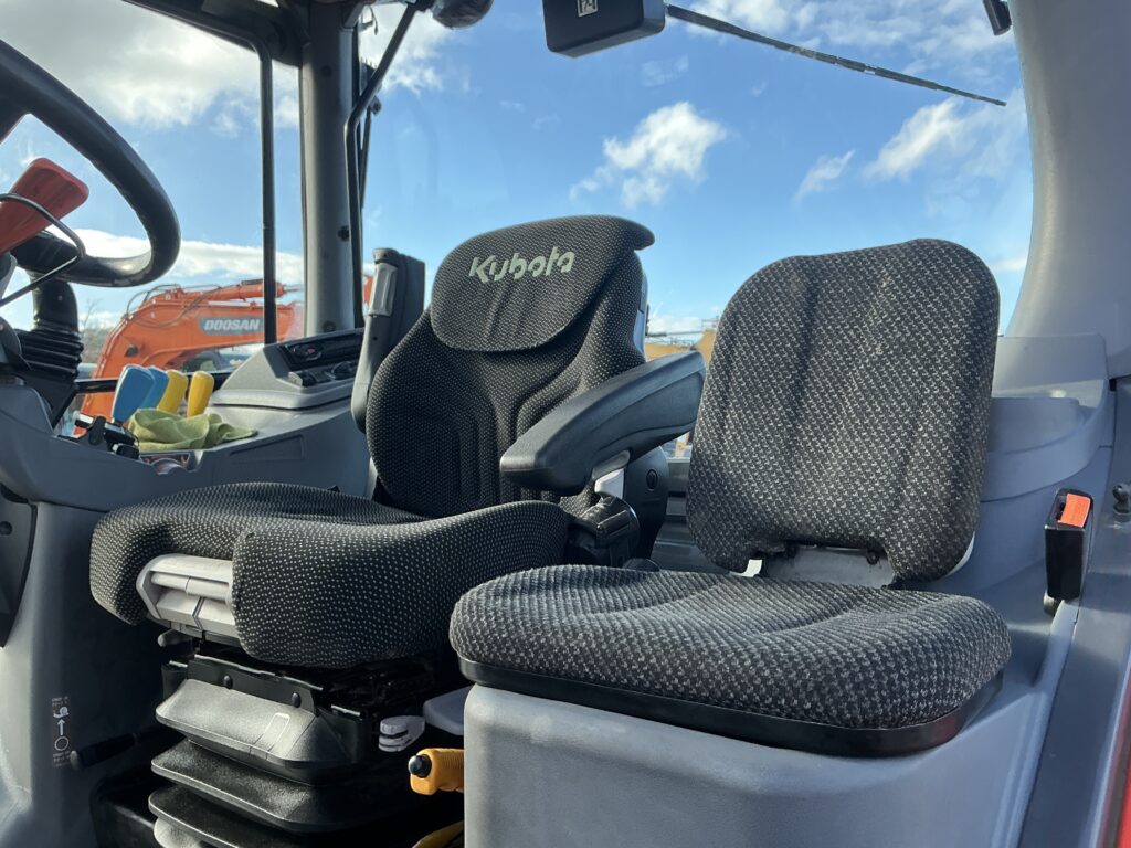 Kubota M7-133 Tractor (ST25633)