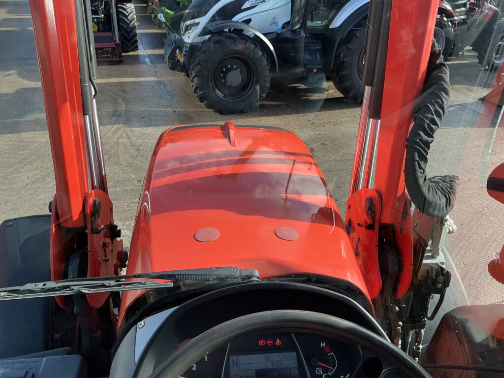 Kubota M7-133 Tractor (ST25633)