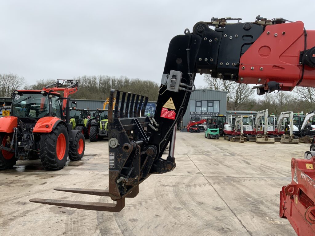 Manitou MRT2150+ Privilege Roto Telehandler (ST25728)