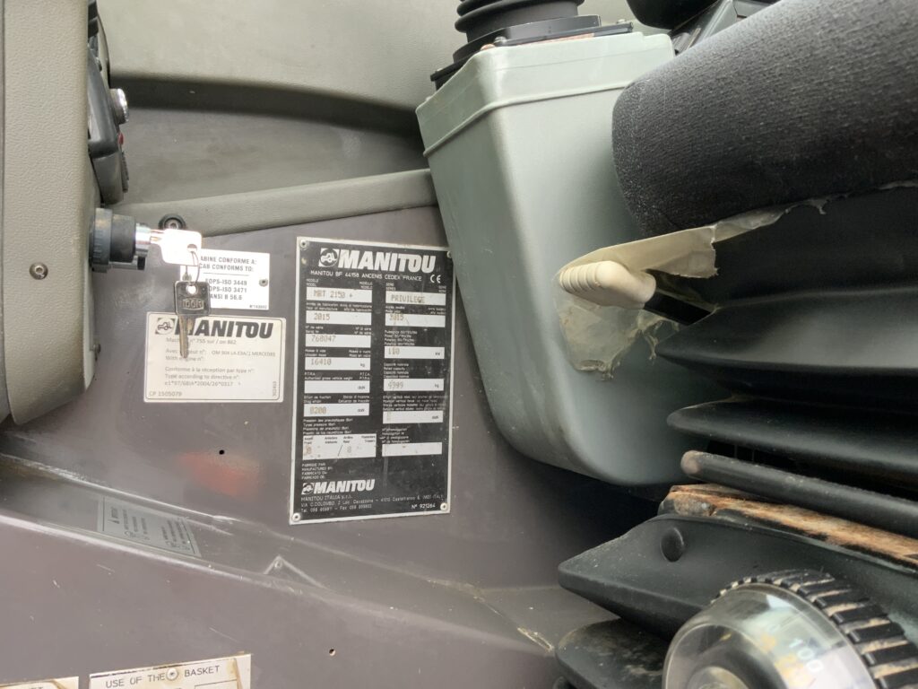 Manitou MRT2150+ Privilege Roto Telehandler (ST25728)