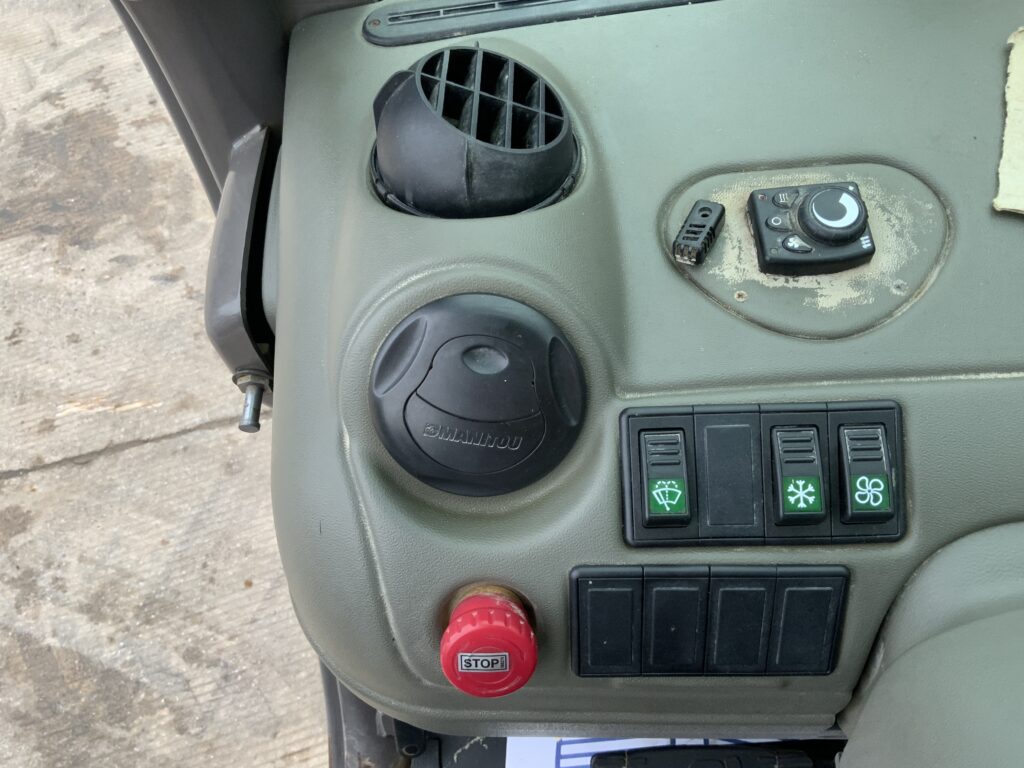 Manitou MRT2150+ Privilege Roto Telehandler (ST25728)