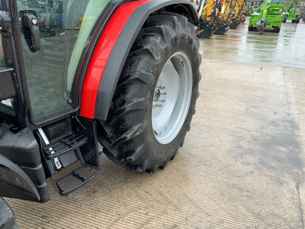 Massey Ferguson 4708 Tractor (ST25740)