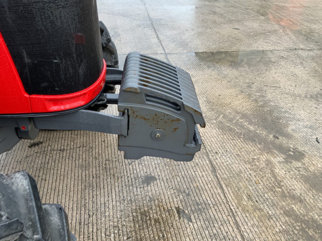 Massey Ferguson 4708 Tractor (ST25740)