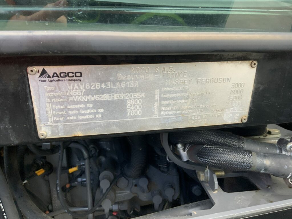 Massey Ferguson 6714S Dyna6 Tractor (ST24943)