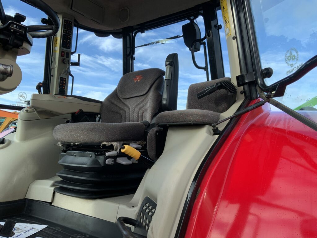 Massey Ferguson 6714S Dyna6 Tractor (ST24943)