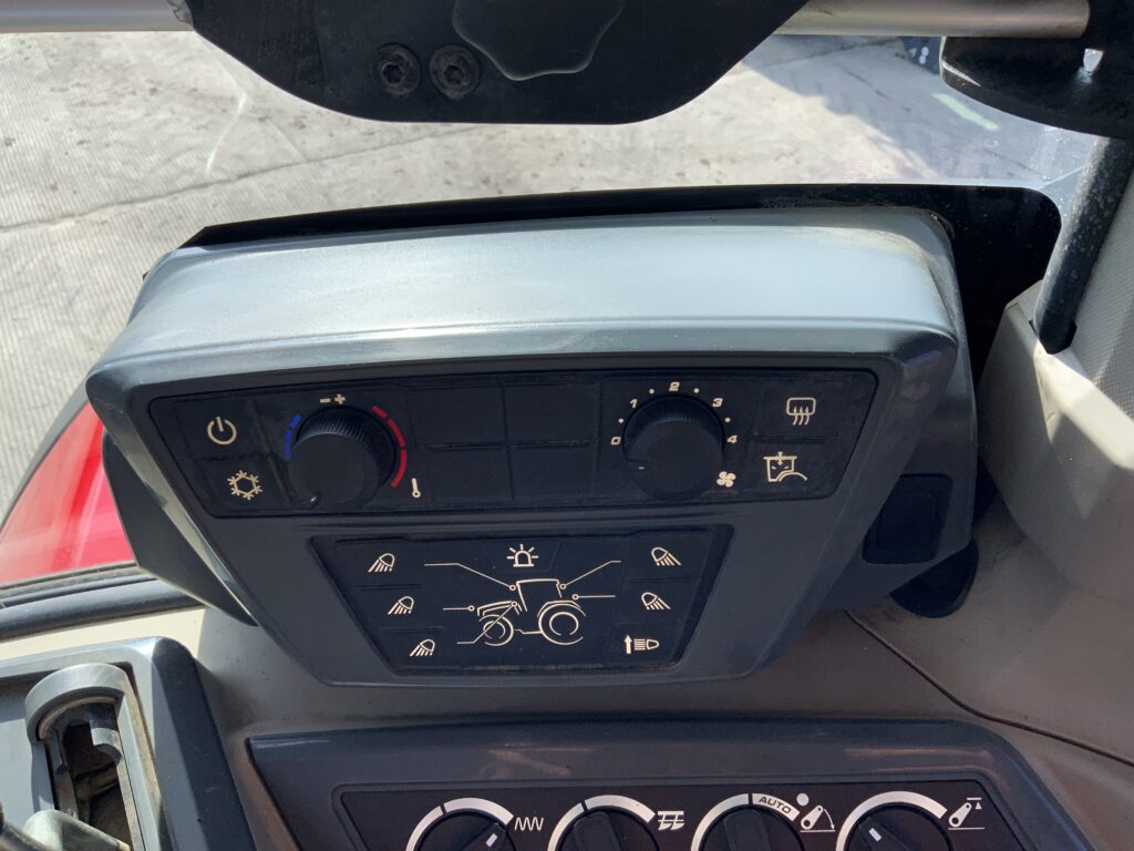 Massey Ferguson 8S.205 Dyna 7 Tractor (ST25718)