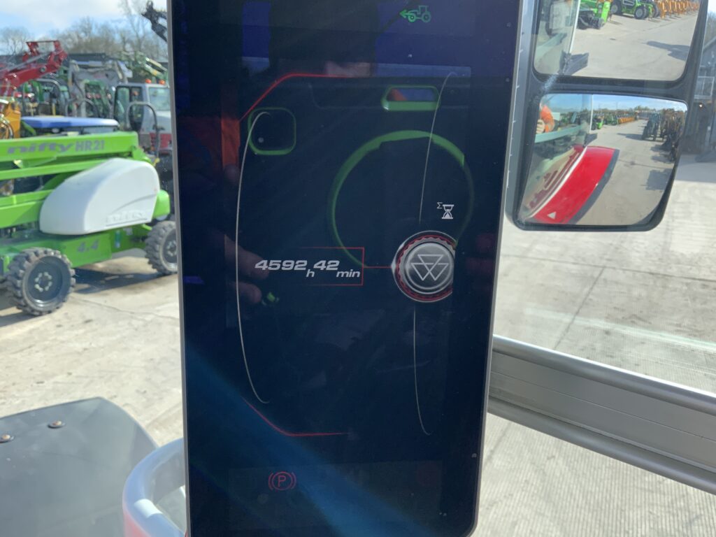 Massey Ferguson 8S.205 Dyna 7 Tractor (ST25718)