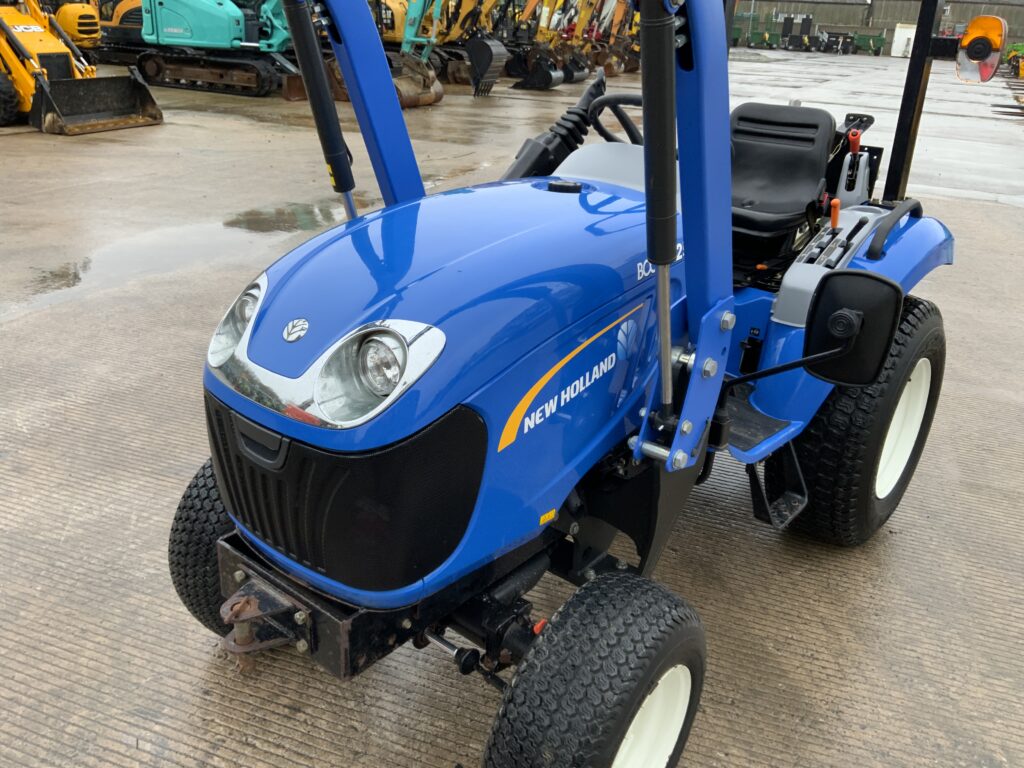 New Holland Boomer 25 Compact Tractor (ST25862)
