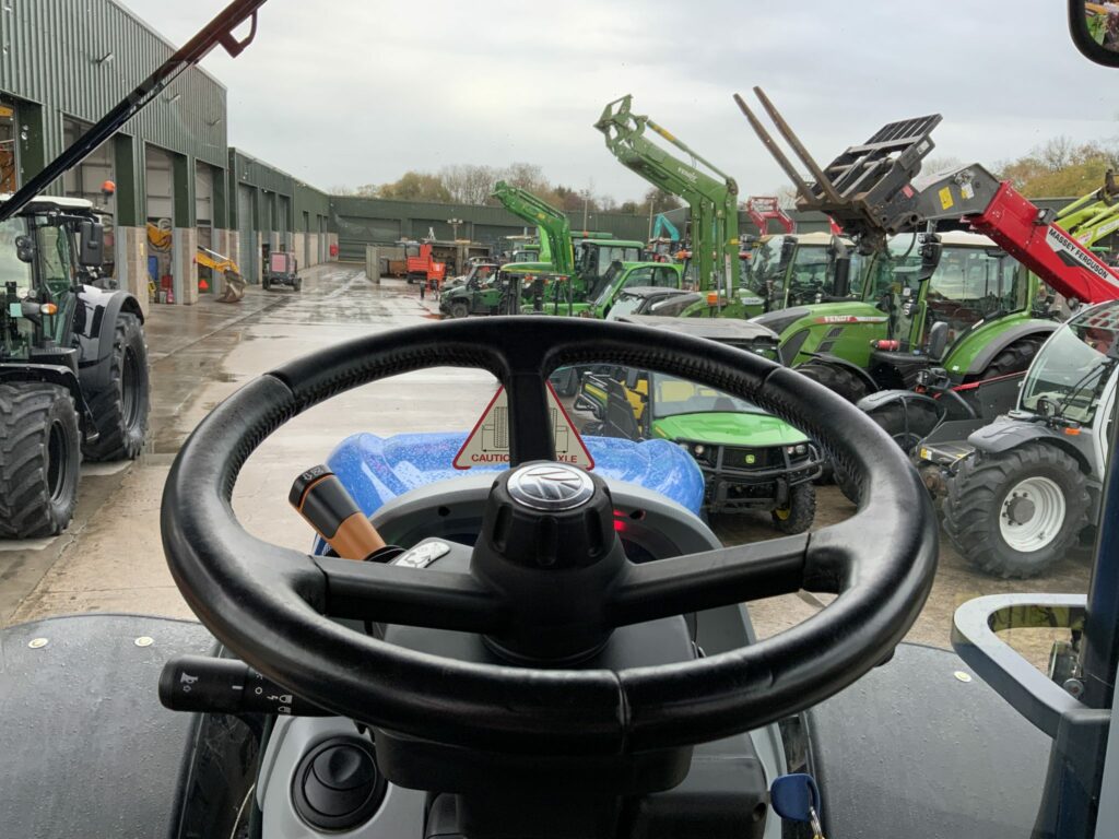 New Holland T7.290 Auto Command Tractor (ST25062)