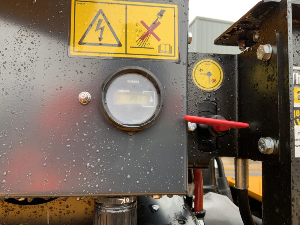 Thwaites 3 Tonne Swivel Tip Hydrostatic Dumper