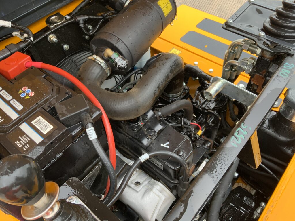 Thwaites 3 Tonne Swivel Tip Hydrostatic Dumper