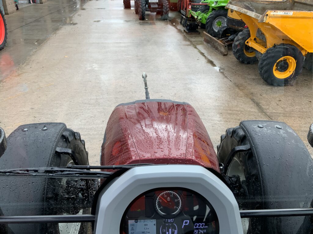 Valtra G125 Active Tractor (ST25675)